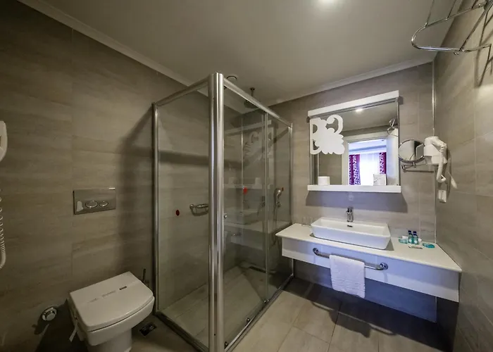 Laguna Beach Alya Resort & Spa Okurcalar